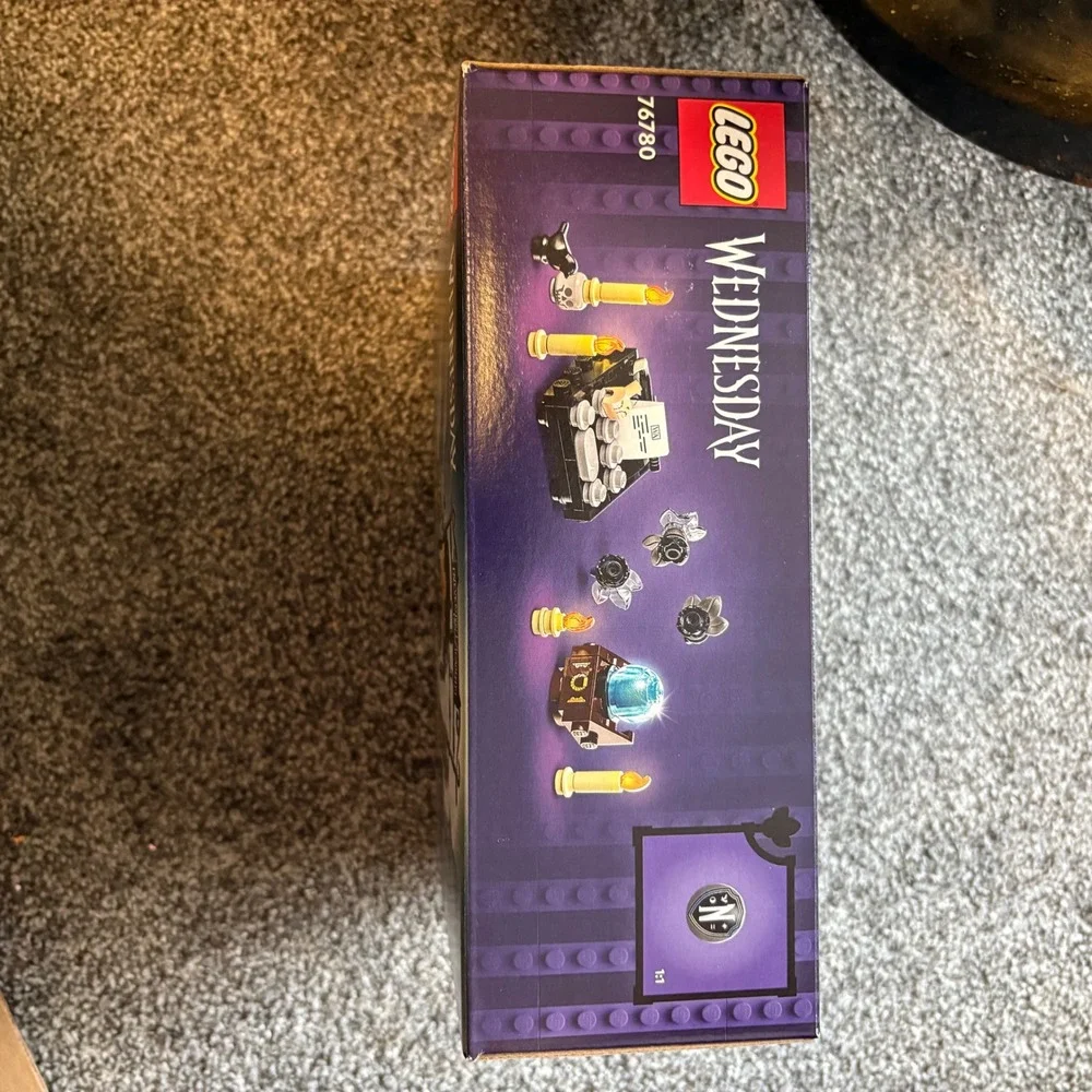 LEGO Wednesday Addams Figure 76780 - 702 Pcs - 10+ Build Rebuild - Picture 6 of 6